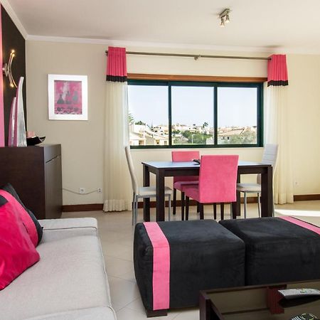Family Apartment - Pool And Garden & Playground & Beach & Albufeira Ngoại thất bức ảnh