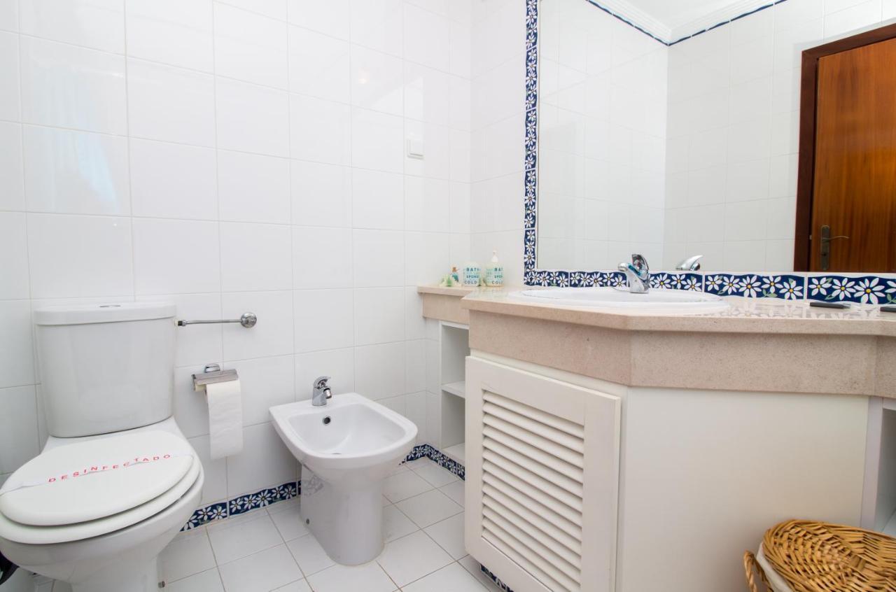 Family Apartment - Pool And Garden & Playground & Beach & Albufeira Ngoại thất bức ảnh
