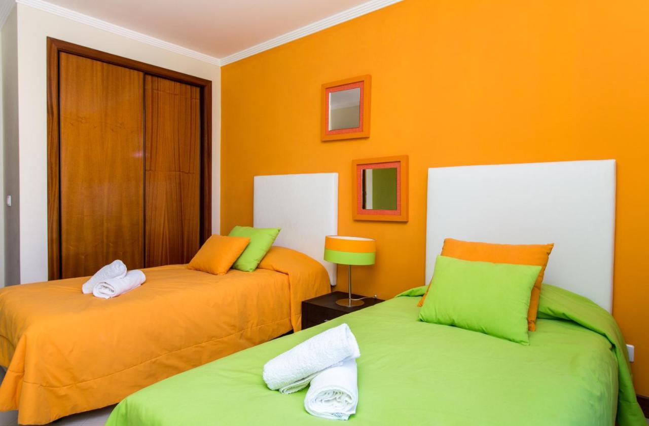 Family Apartment - Pool And Garden & Playground & Beach & Albufeira Ngoại thất bức ảnh