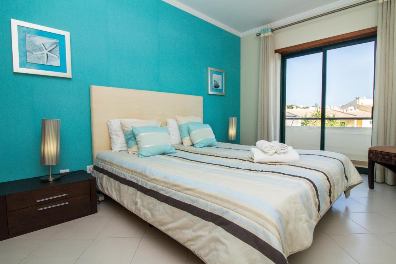 Family Apartment - Pool And Garden & Playground & Beach & Albufeira Ngoại thất bức ảnh