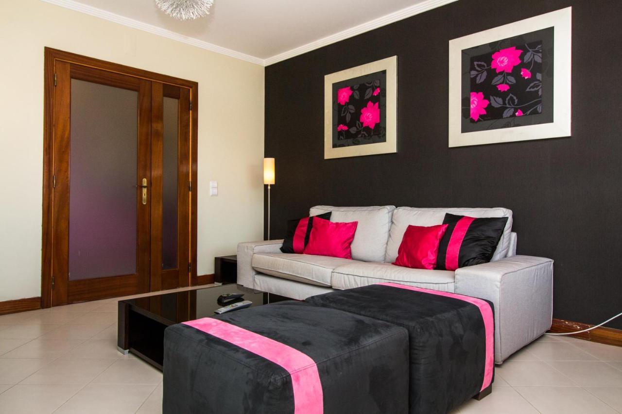 Family Apartment - Pool And Garden & Playground & Beach & Albufeira Ngoại thất bức ảnh