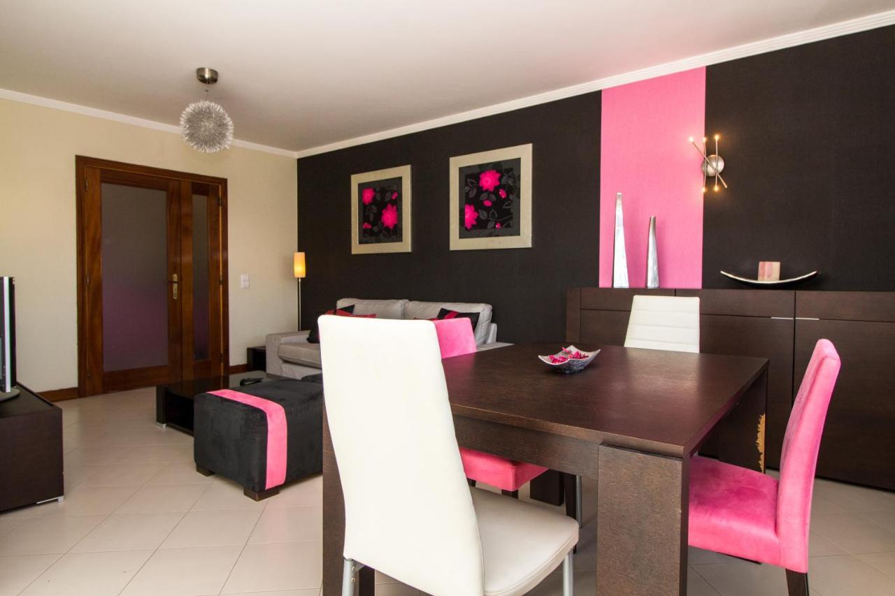 Family Apartment - Pool And Garden & Playground & Beach & Albufeira Ngoại thất bức ảnh
