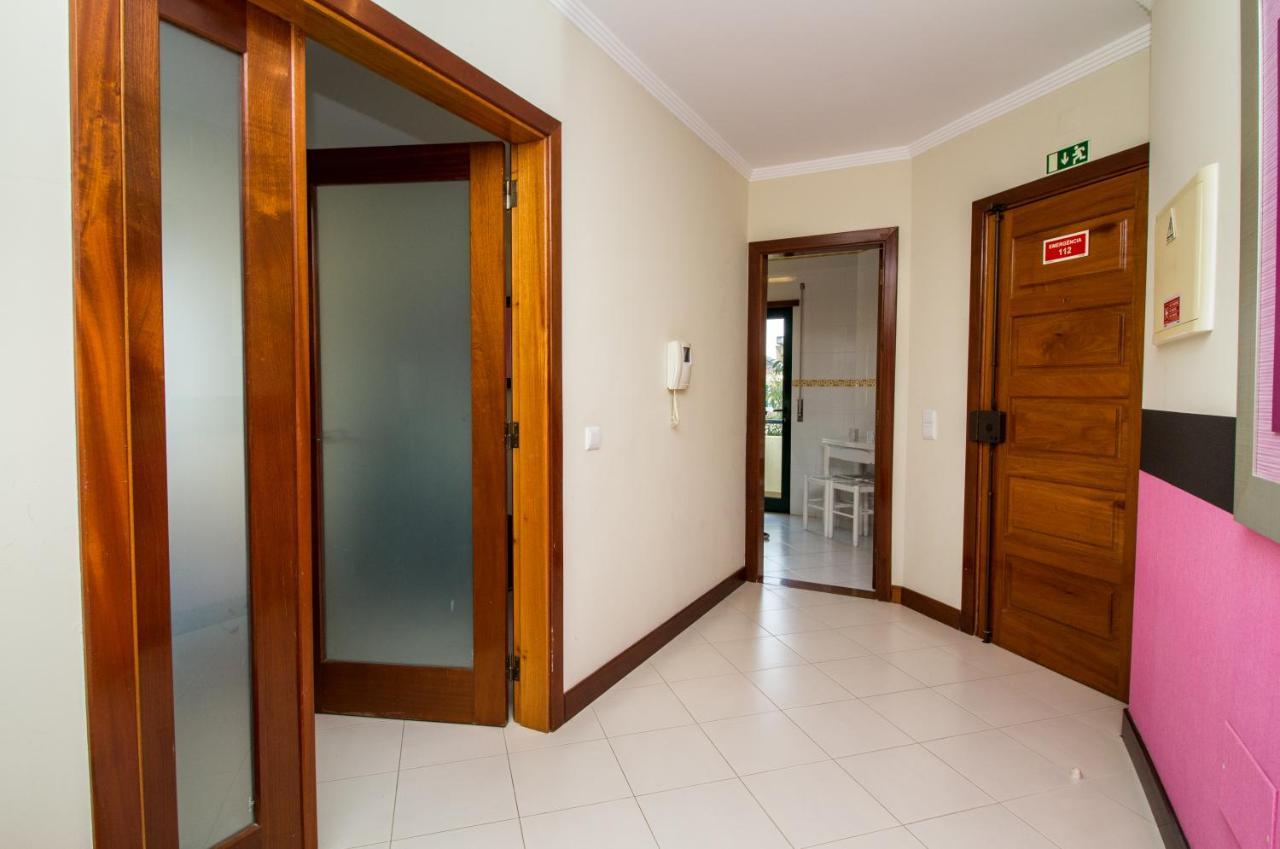Family Apartment - Pool And Garden & Playground & Beach & Albufeira Ngoại thất bức ảnh