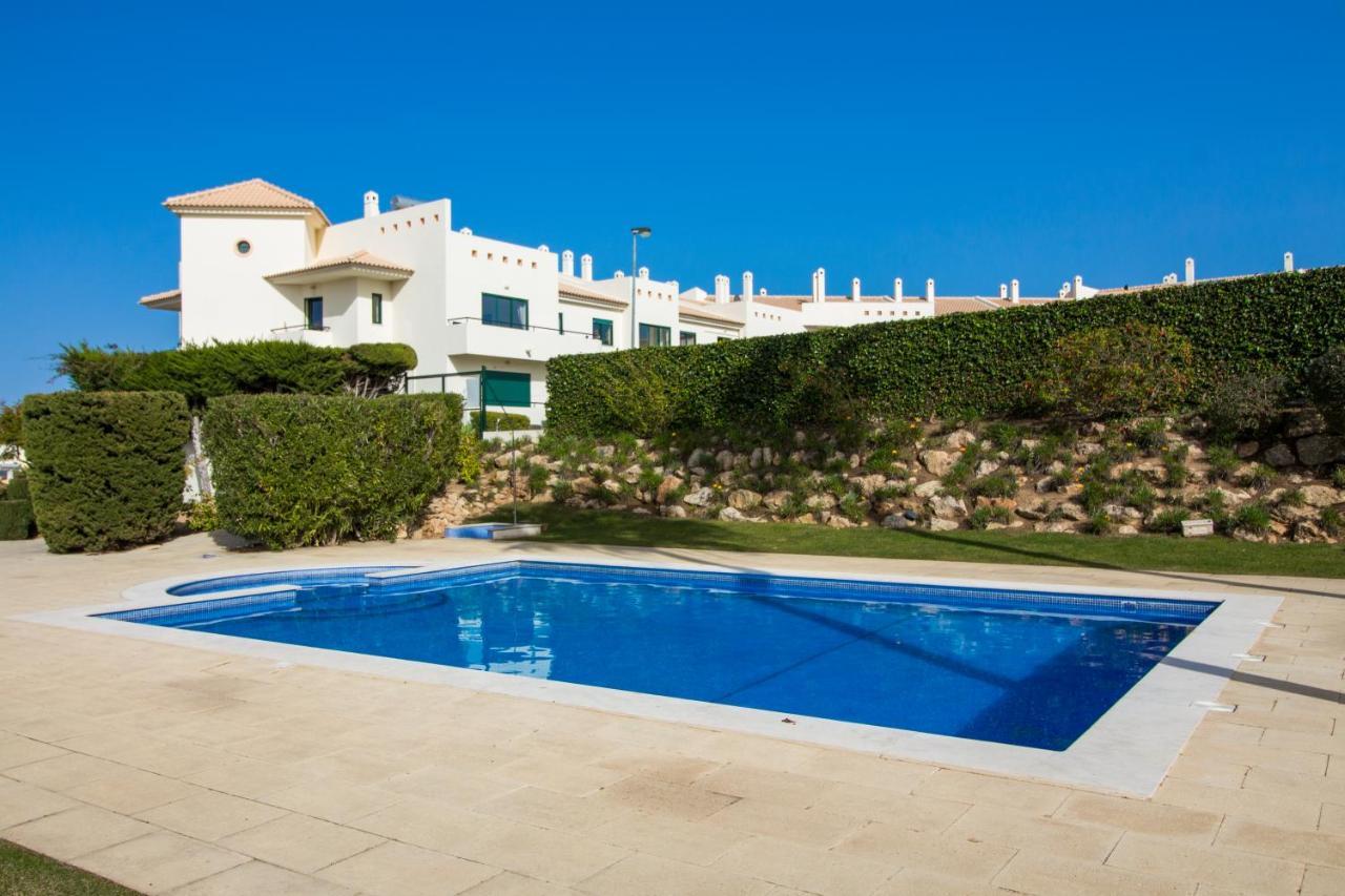 Family Apartment - Pool And Garden & Playground & Beach & Albufeira Ngoại thất bức ảnh