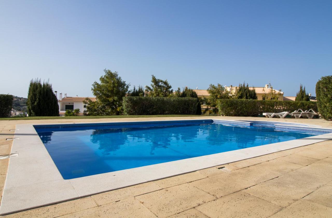 Family Apartment - Pool And Garden & Playground & Beach & Albufeira Ngoại thất bức ảnh